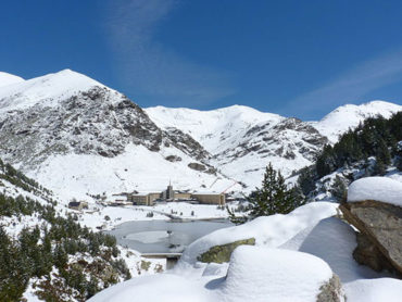 Excursión de un día desde Barcelona: La Vall de Núria en tren cremallera