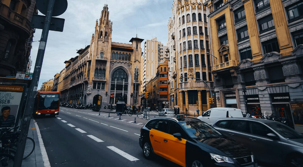 Cómo moverse por Barcelona: del aeropuerto a tu apartamento