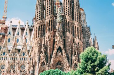 Guía completa para disfrutar de Barcelona alojándote en apartamentos turísticos cerca de la Sagrada Familia